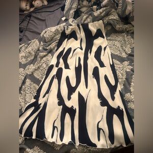 SHEIN large skirt. Never worn